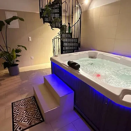 Apartment African Paradise With Jacuzzi & Sauna *