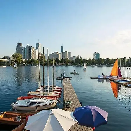 Family Deluxe A Stone Throw From The Centre And Danube Apartment Vienna