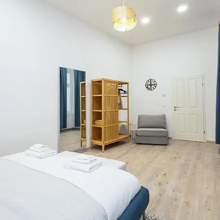 Apartment Family Deluxe A Stone Throw From The Centre And Danube *