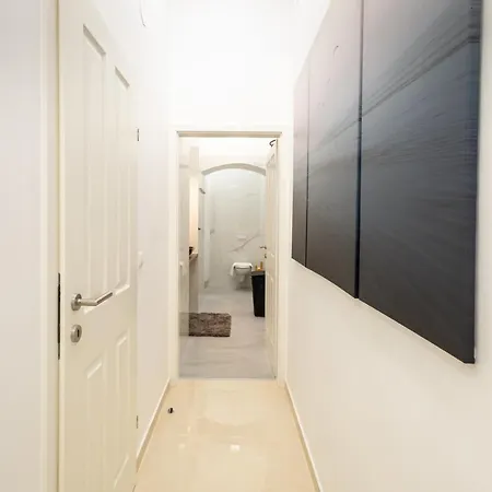 Family Deluxe A Stone Throw From The Centre And Danube Apartment