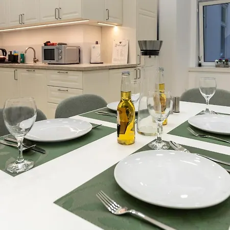Family Deluxe A Stone Throw From The Centre And Danube Apartment Vienna