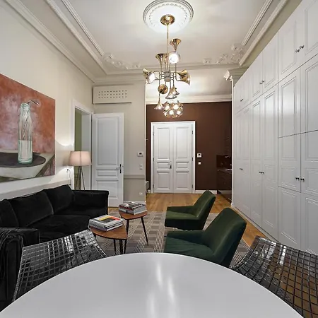Garnisongasse - Luxurious Close To The Centre Apartment Vienna