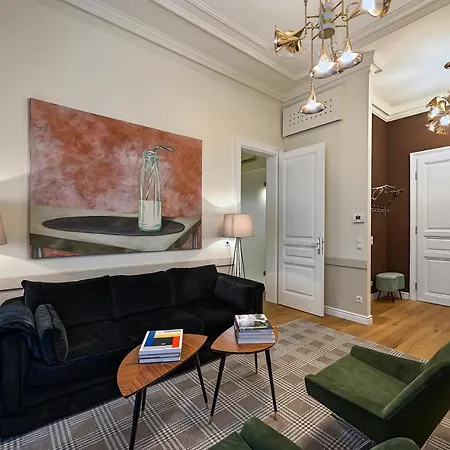 Garnisongasse - Luxurious Close To The Centre Apartment Vienna
