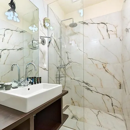 Garnisongasse - Luxurious Close To The Centre Apartment Vienna