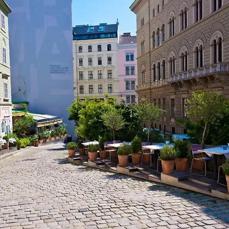 Garnisongasse - Luxurious Close To The Centre Apartment *