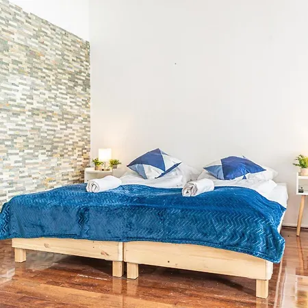 Elegant Haven: Stylish And Spacious 3br Apartament *