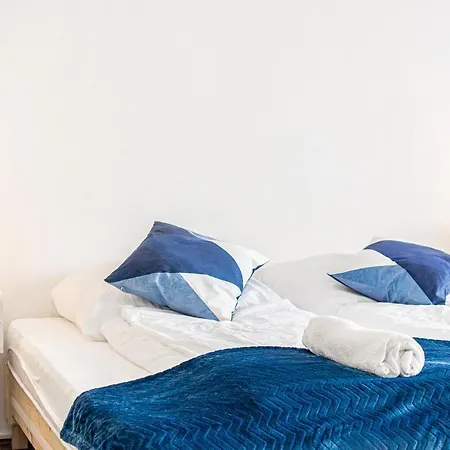 Apartament Elegant Haven: Stylish And Spacious 3br *