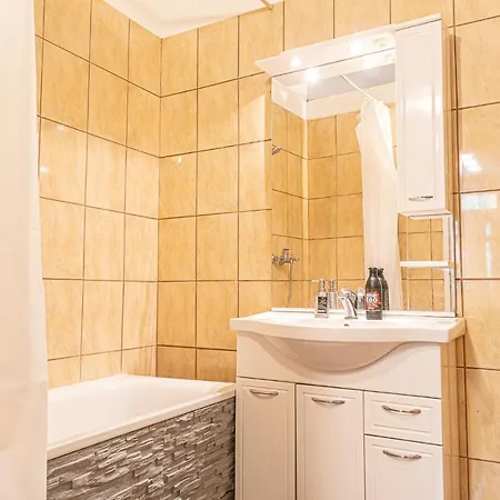 Elegant Haven: Stylish And Spacious 3br *