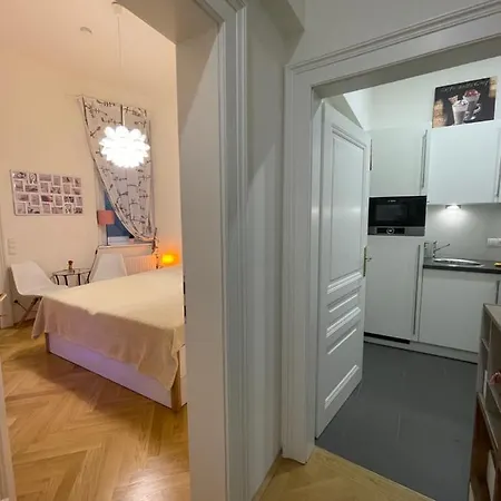 St Stephen's Apartment *