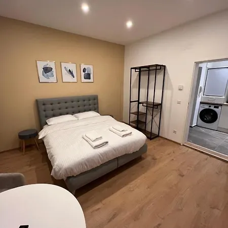 Near Metro & Netflix Apartment Vienna