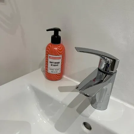 Apartment Near Metro & Netflix *