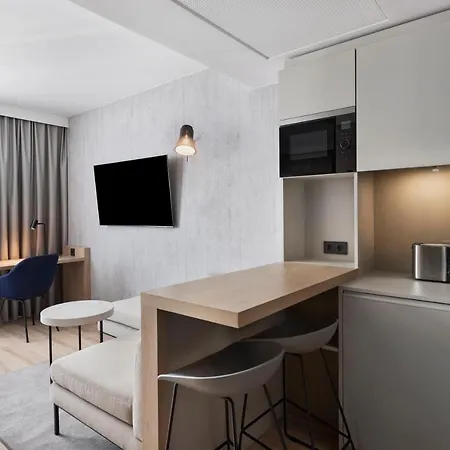 By Marriott East 4*
