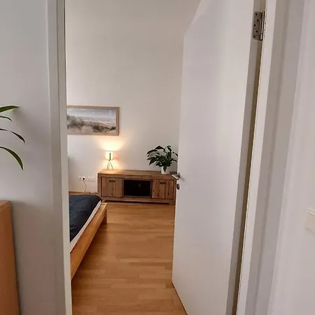 Channel Allee Apartment