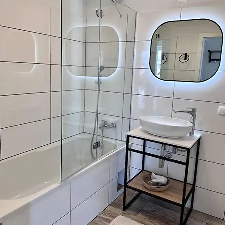 Chic & Modern In Beautiful L Hg30 Apartment
