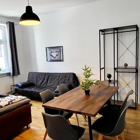 Apartment Sunny With 1 Balcony *