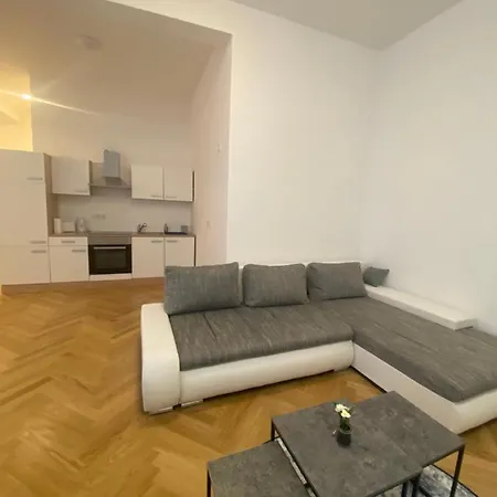 Sweet - Penthouse Apartment Vienna
