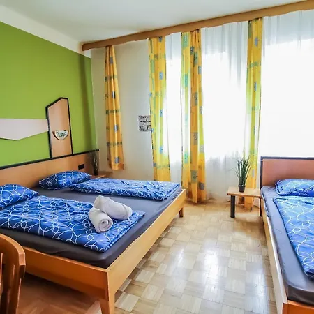 Queen Studio 3p Bs A Apartment *