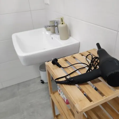 Roksox-home Gegenueber Der Uno-city Und Kaiserwasser Apartment *