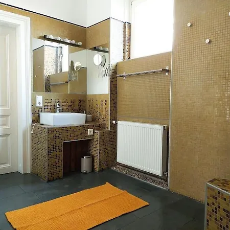 Apartment Hidden Garden - 160 M² - Min To City Shuttle Vienna