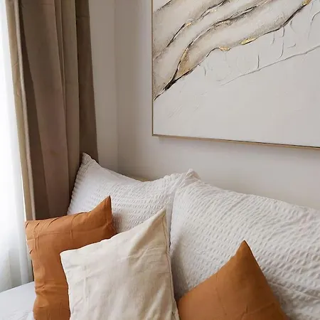 Hidden Garden - 160 M² - Min To City Shuttle *