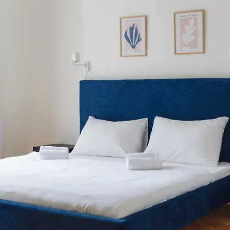 Apartment Brand Cozy *