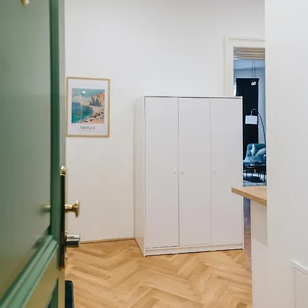 Apartment Brand Cozy *