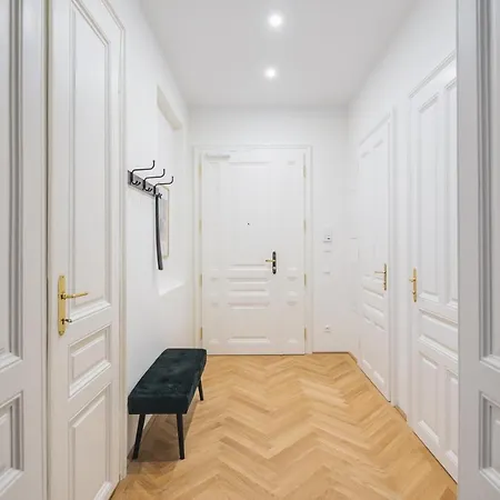 Brand Cozy Apartment *