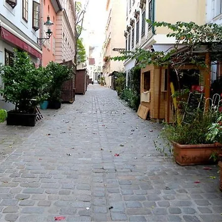 Old Industrial Central Atelier Apartment *
