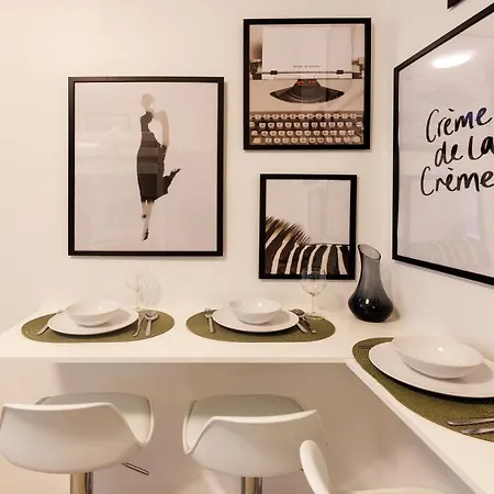 Market Compact Retreat Apartment Vienna