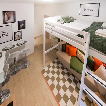 Market Compact Retreat Apartment