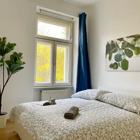 100m2 Flat With Balcony Near Mariahilferstrasse - Free Parking * Vienna