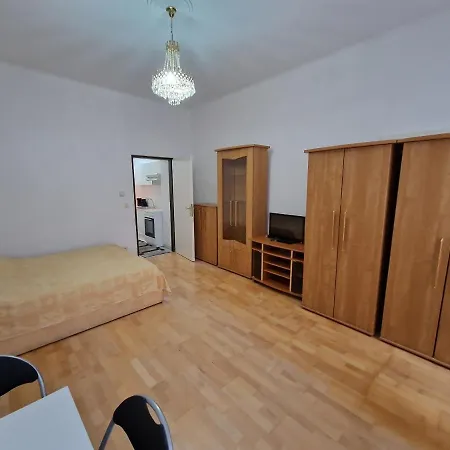 Central City Apartment Apartment *