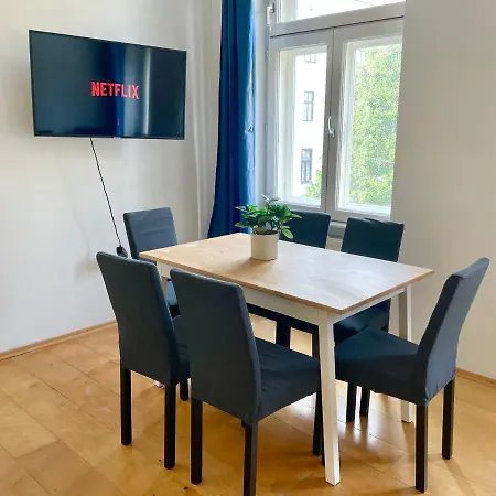 Apartment 100m2 Flat With Balcony Near Mariahilferstrasse - Free Parking *