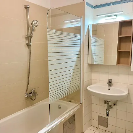 100m2 Flat With Balcony Near Mariahilferstrasse - Free Parking * Wiedeń