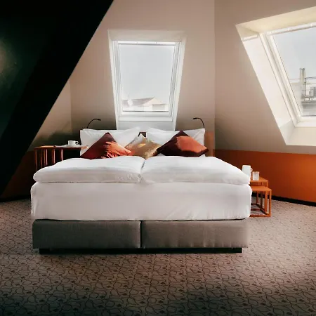Weltwien Luxury Art & Free Parking Aparthotel