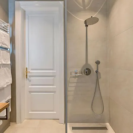 Apartment Theobaldgasse - Exclusive Opportunity Since Construction Close By