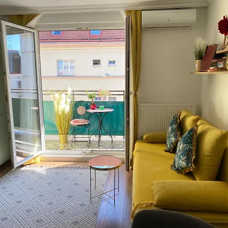 Apartment Royal Delux-klima,balcon,lift,near Schoenbrunn *