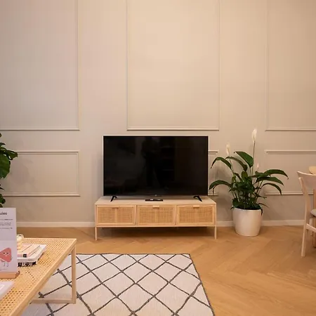 Apartment Spacious 110м2 Flat In The Center Vienna