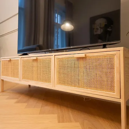 Spacious 110м2 Flat In The Center Apartment