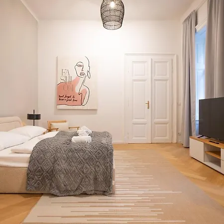 Spacious 110м2 Flat In The Center