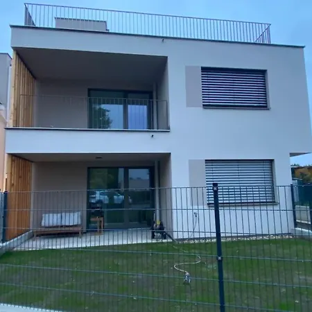 Modern Gardenia_gartenwohnung Alte Donau *
