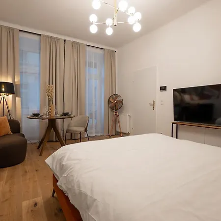 Stylish 1-bedroom With A Terrace *