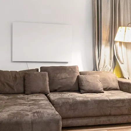 Apartment Budget 2br Well Connected To The Whole Vienna