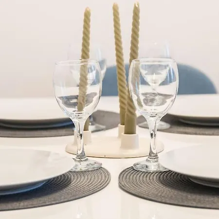 Orestaliving - Danube Canal Apartment *
