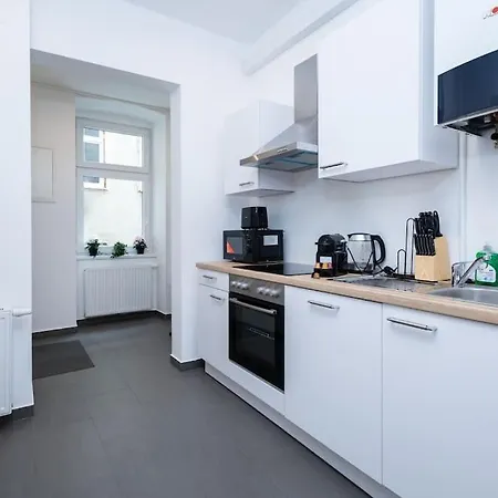 Apartment Orestaliving - Danube Canal