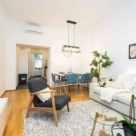 Orestaliving - Danube Canal Apartment