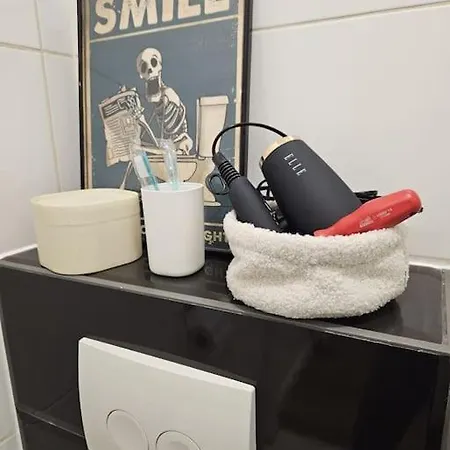 Comfort-suite 10 Min To Center Διαμέρισμα *