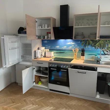 Klimatisiertes Dachgeschoss City In Zentrum Wiens Apartment