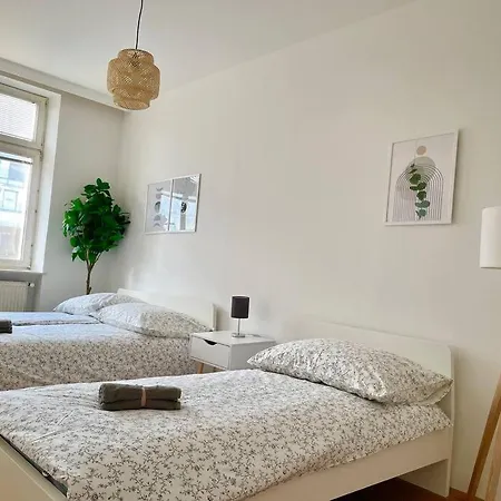 110m2 Stylish 4 Bedroom Vienna