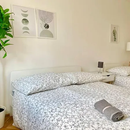 Apartment 110m2 Stylish 4 Bedroom Vienna